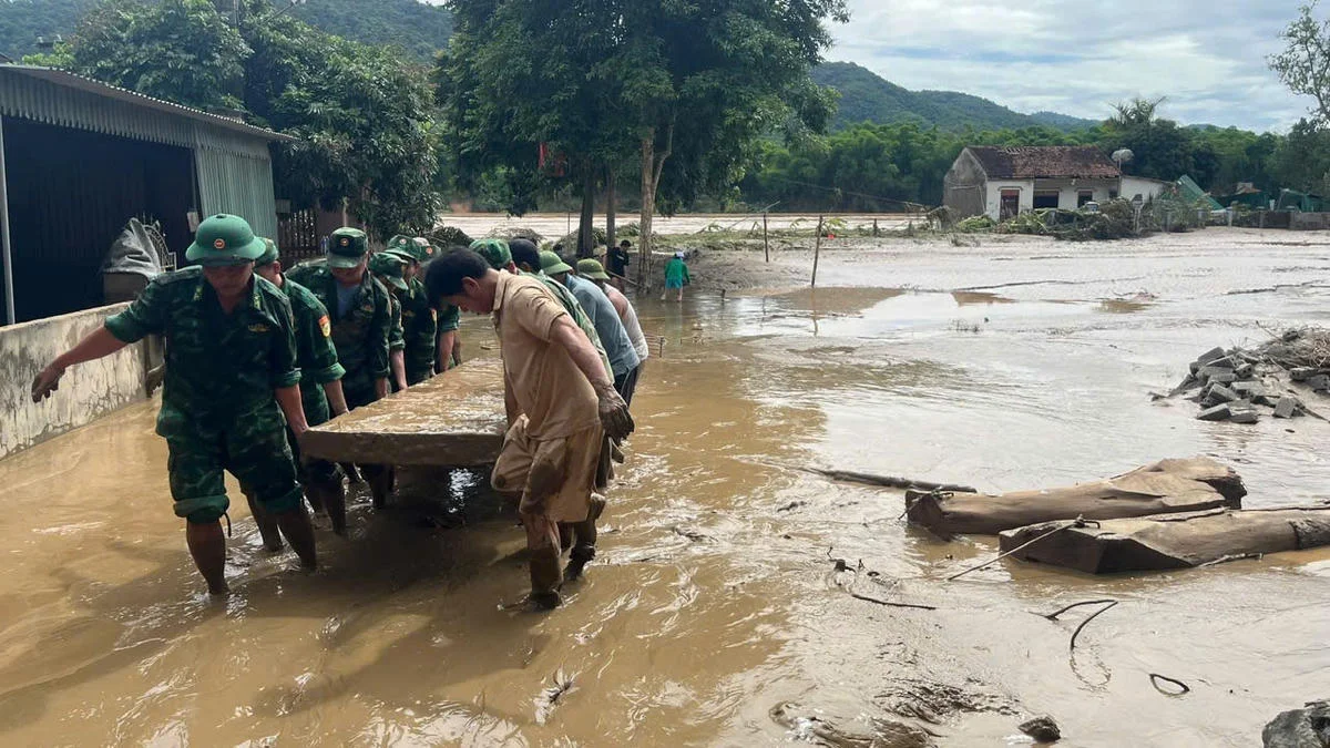 Nghệ An: Tập trung giúp dân khắc phục hậu quả lũ lụt