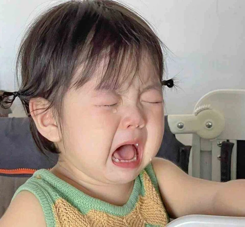Tải ngay loạt meme em bé cute với vô vàn biểu cảm đáng yêu khiến bạn phải bật cười