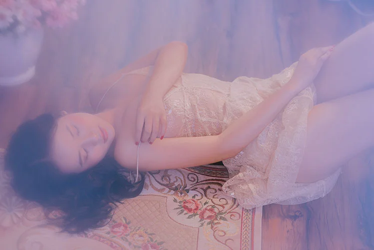 Tư thế chụp ảnh sexy nằm ngửa tại Bình Dương