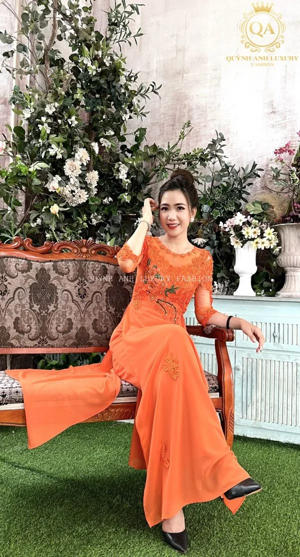 Top 5 mẫu áo dài bà sui đẹp nhất năm 2023 (7) - Đầm Quỳnh Anh Luxury Fashion