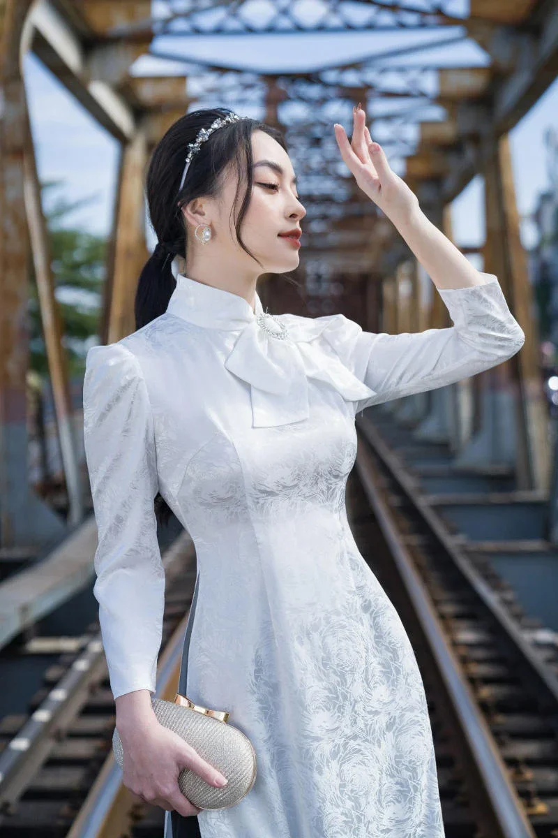 Tổng hợp những mẫu áo dài trắng đẹp xinh, duyên dáng nhất