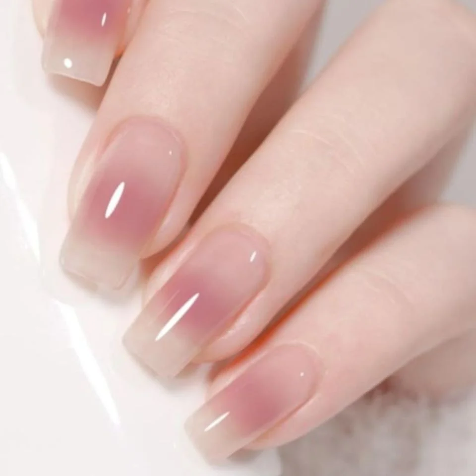 Nail màu hồng thạch sơn gel trơn